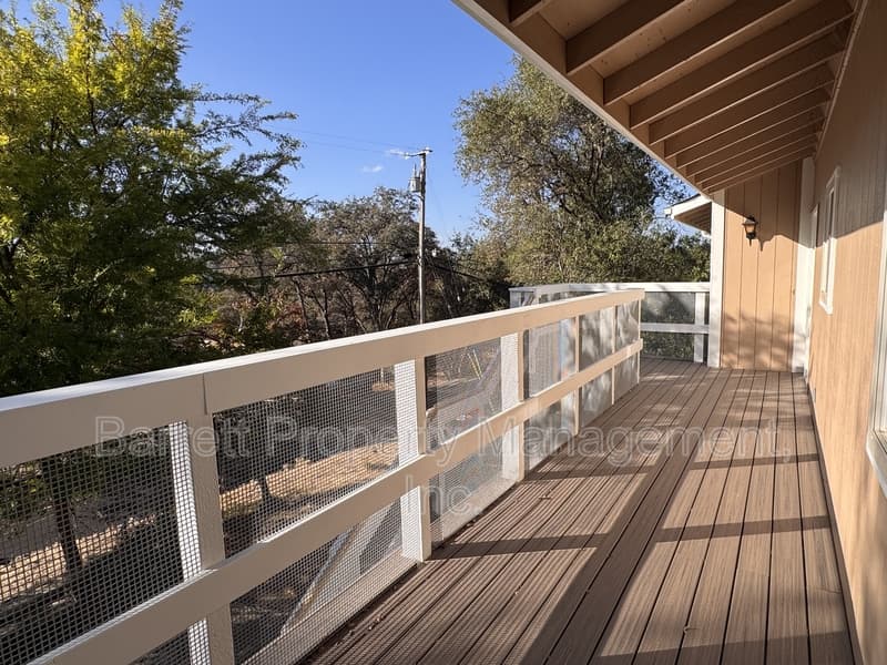 Penn Valley House: 14135 Lodgepole Drive