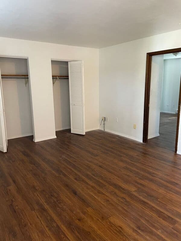Belleville Condo: 100 N. 27th St.