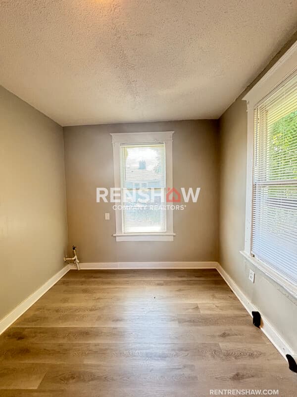 Memphis House: 1423 Lyndale Ave