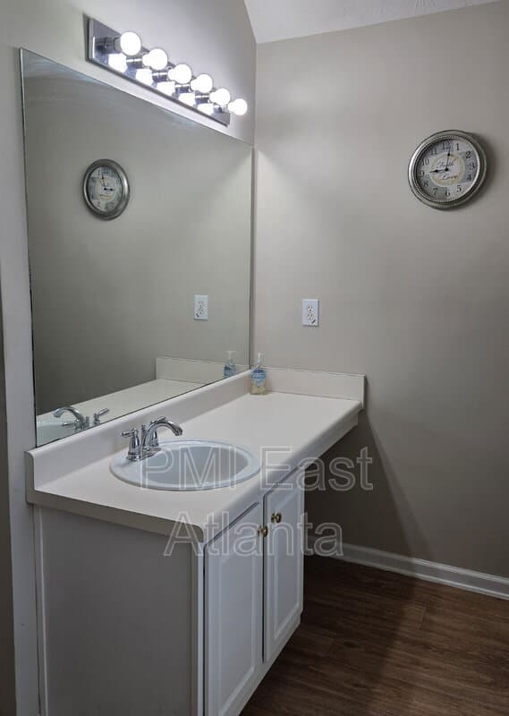 Covington House: 70 Desota Drive