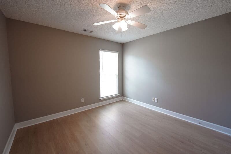 Richmond Hill House: 909 Young Way