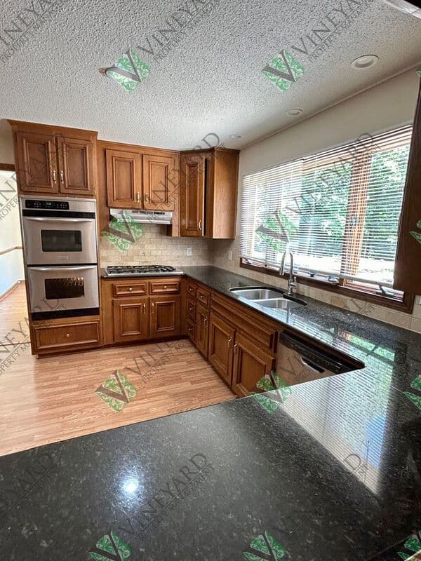 Sandy Springs House: 115 Nesbit Ferry Place