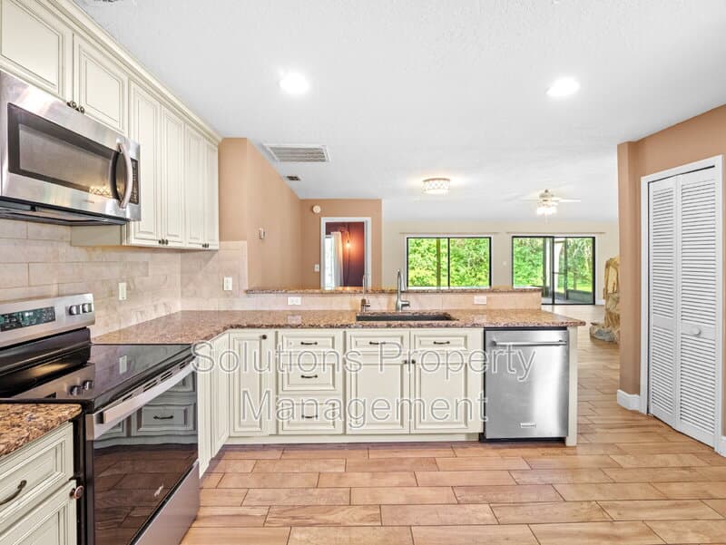 Merritt Island House: 3725 Laurette Rd
