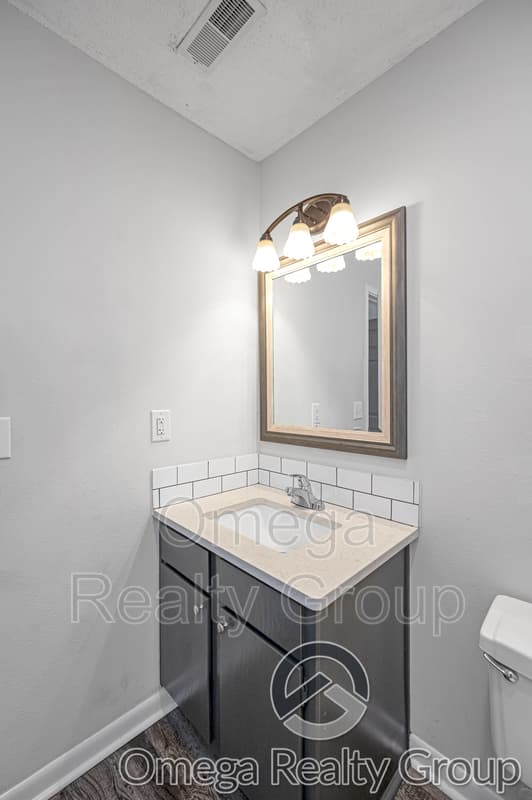 Columbiana Condo: 100 Egg And Butter Rd