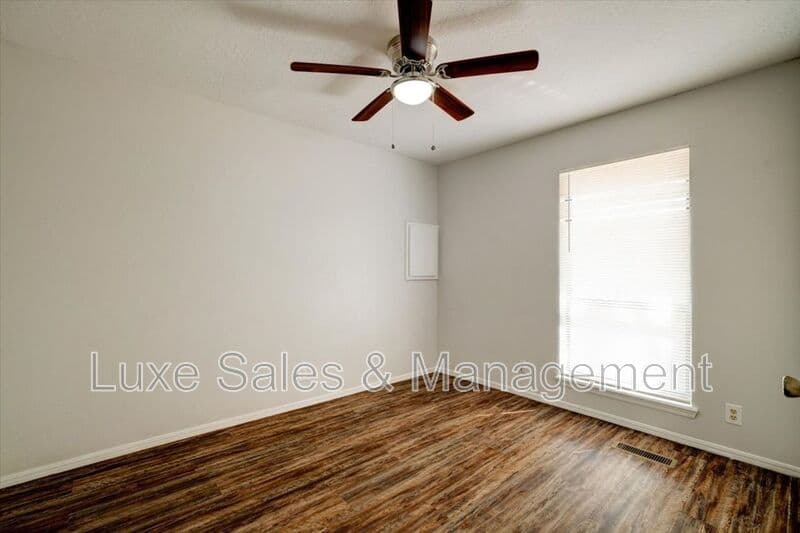 Oklahoma City House: 8302 NW 8th Street