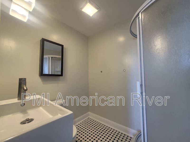 Sacramento Condo: 2100 36th Street