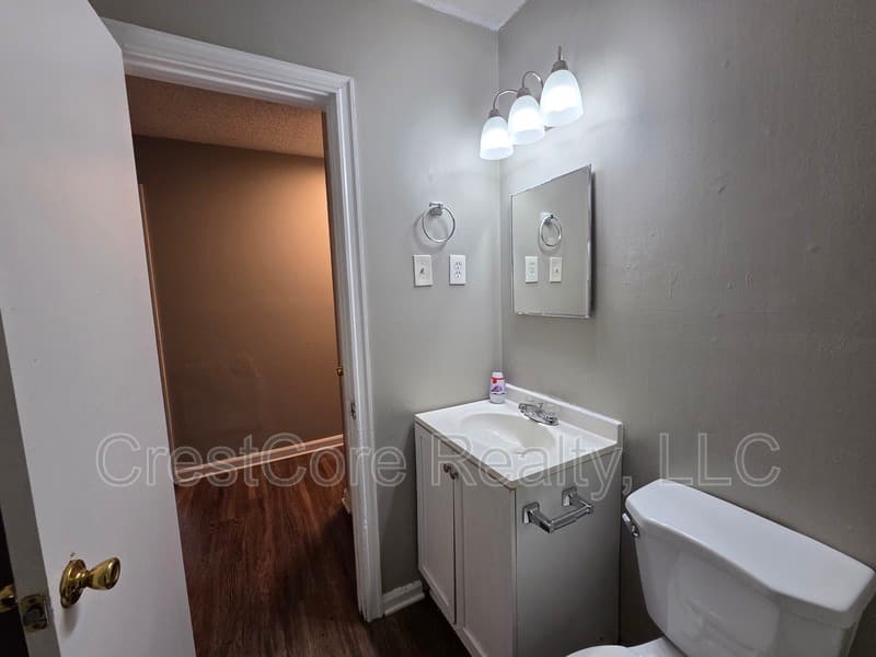 Memphis House: 3277 Valley Stream Cv
