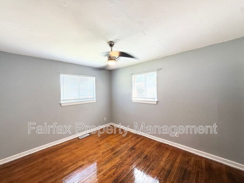 Durham House: 2308 Nebo St