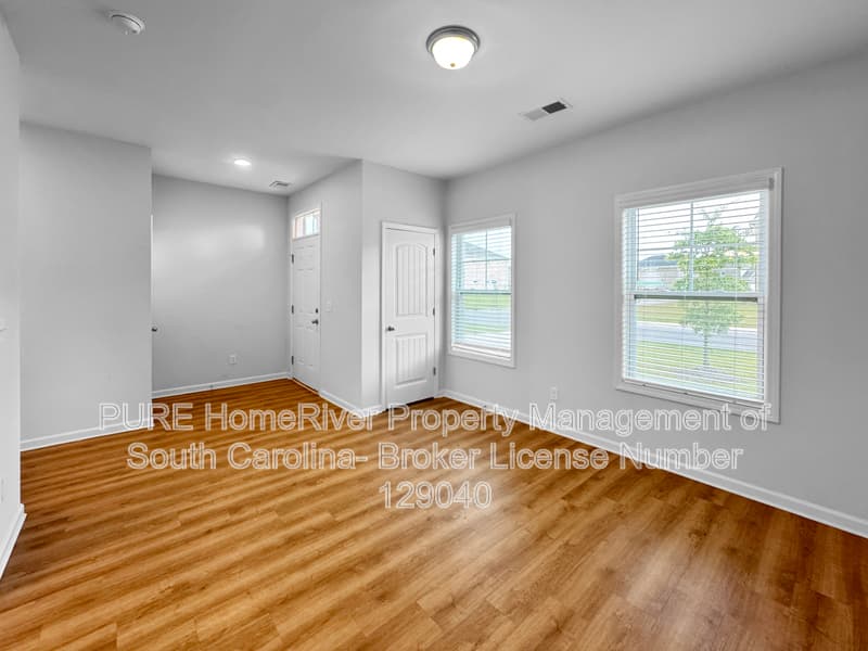 Sumter House: 70 Rallidae Ct