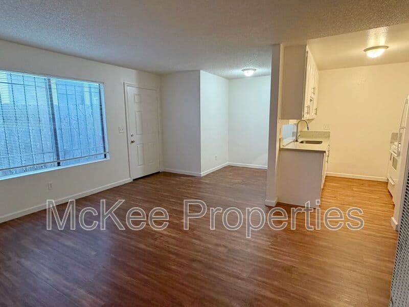 San Diego Condo: 3028 Juniper Street