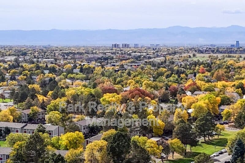 Aurora House: 12217 E 2nd Ave