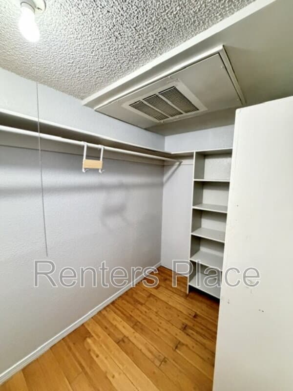 Tulsa House: 1207 South Quaker Avenue