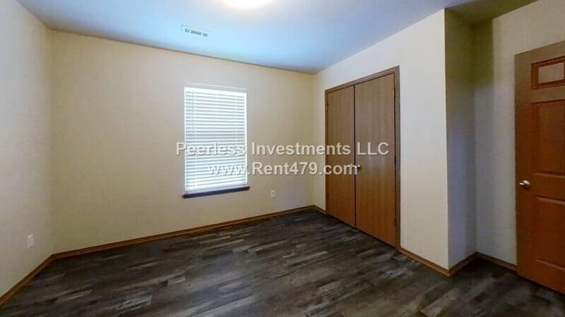 Springdale Condo: 1043-B Vale St