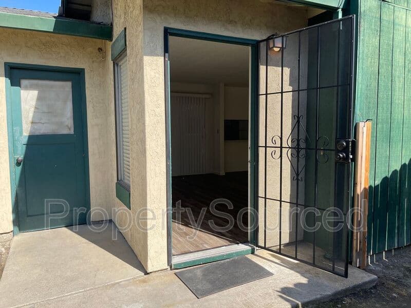 Manteca Condo: 1296 Spruce Lane