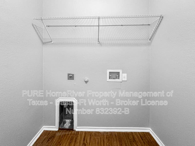 Forney House: 122 Independence Trl