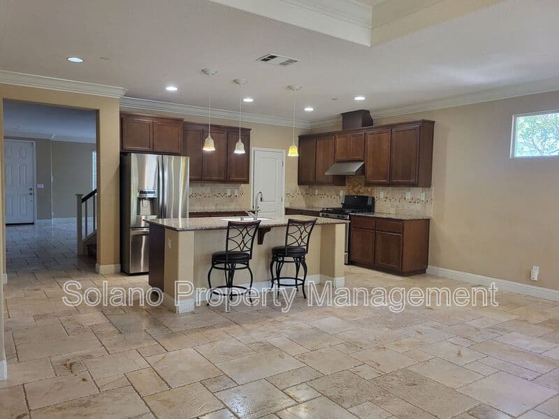 Fairfield House: 3891 Danbury Way