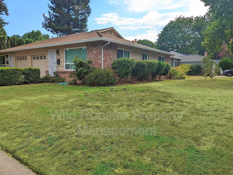 Sacramento Condo: 5320 Roger Way