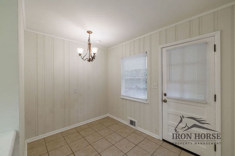 Athens House: 160 Harold Drive