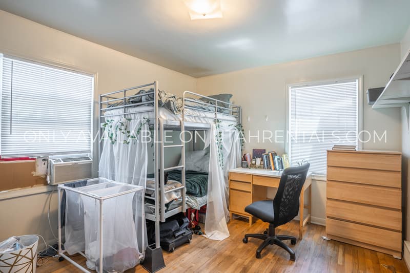 Provo House: 545 E 400 N
