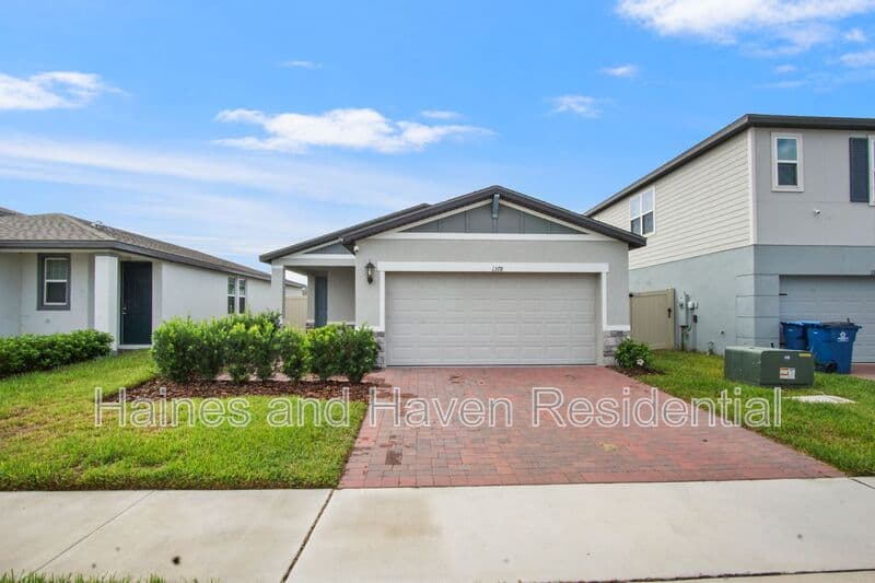 Haines City House: 1378 Current Pl