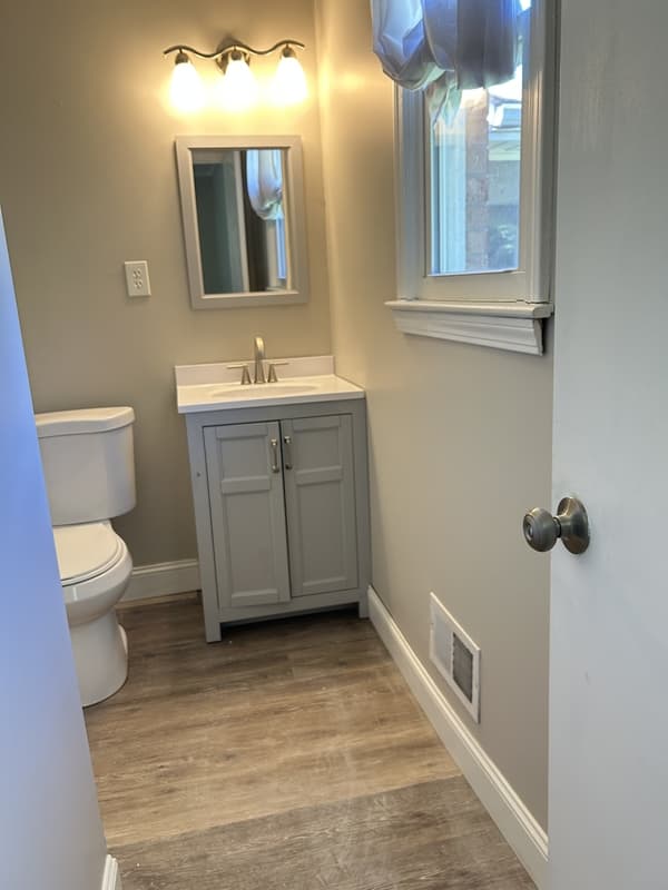 Greenville House: 105 Spring Valley Road