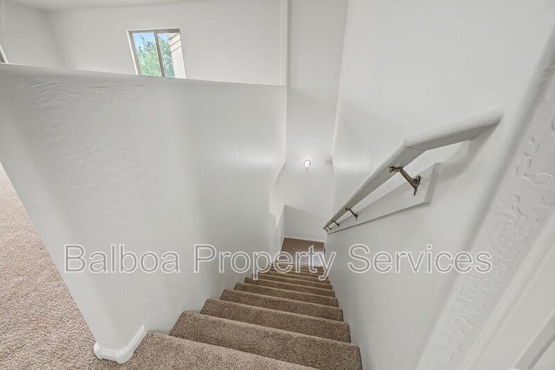 Florence House: 6135 E Paradise Ln