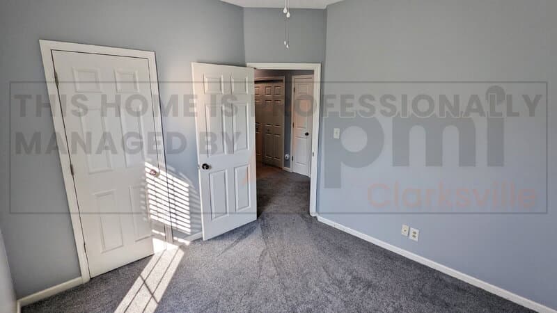 Clarksville House: 3317 Sunny Slope Drive