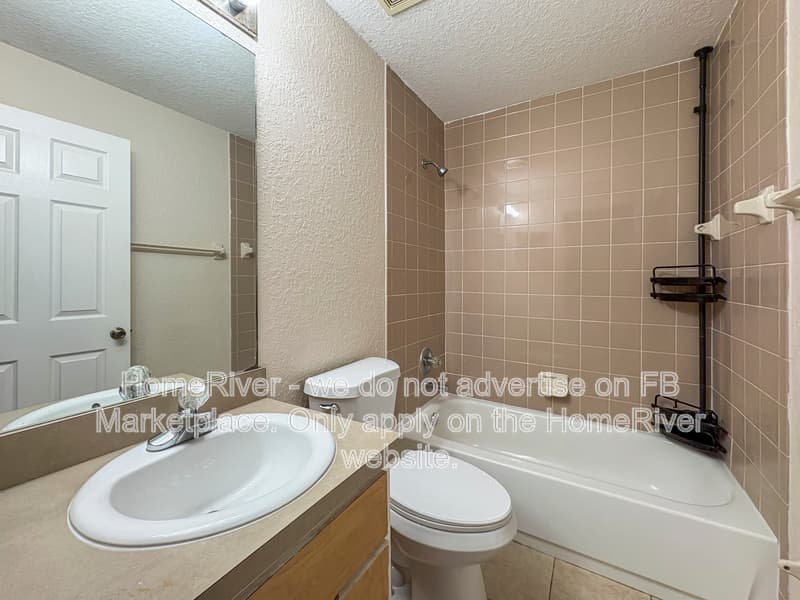 Summerfield House: 4898 SE 137th Pl