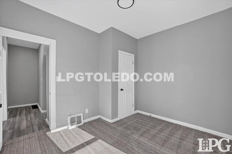Toledo Condo: 804 2nd St.-1