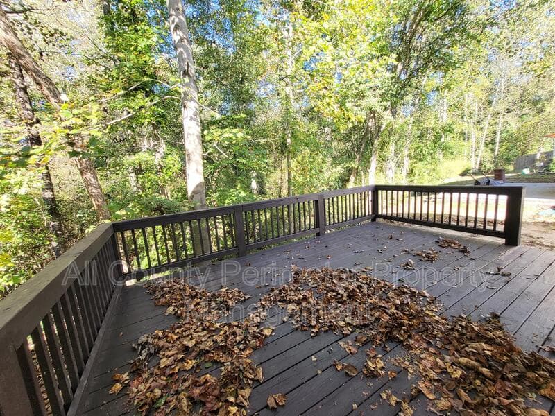 Braselton House: 6885 White Walnut Way