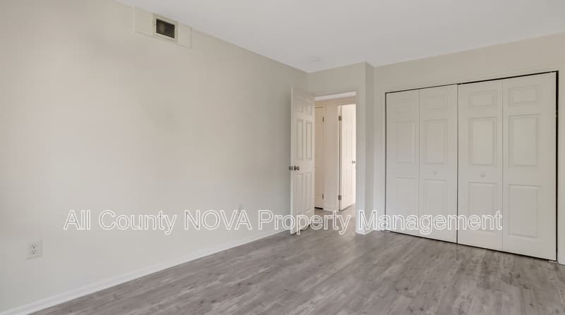 Alexandria Condo: 4 S Van Dorn St