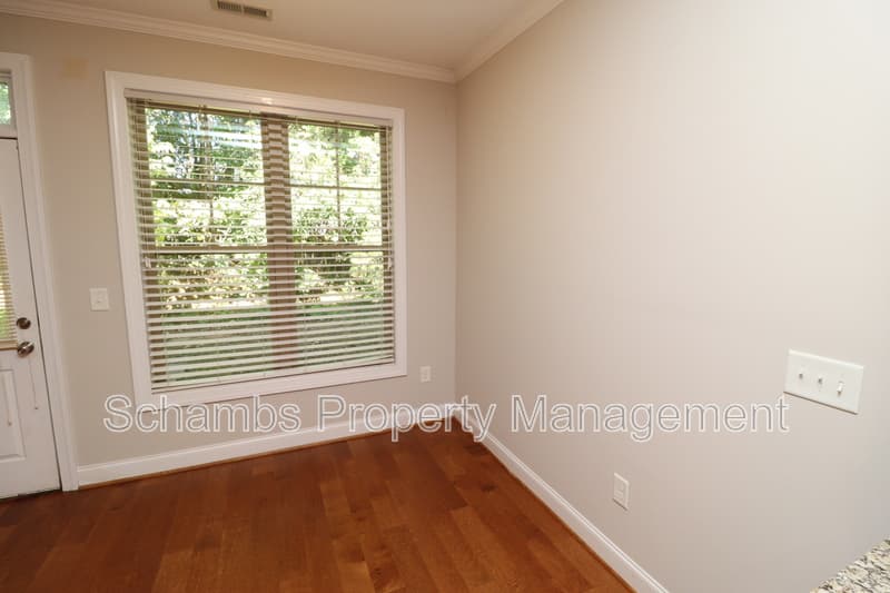 Raleigh House: 4404 Nicolas Pl
