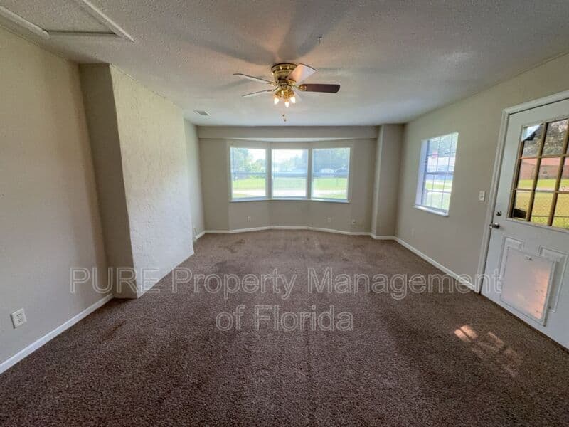 Summerfield House: 13606 SE 48th Court