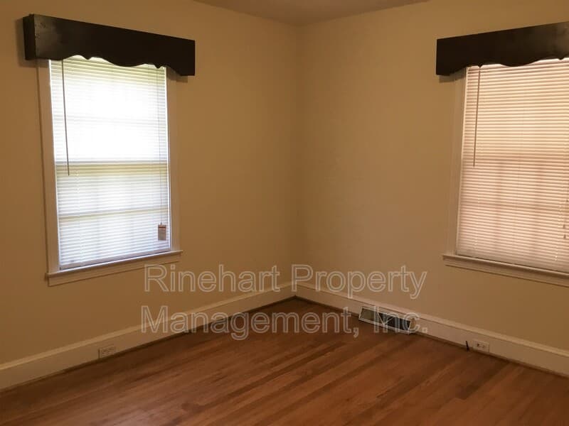 Rock Hill House: 1035 Candlewood Lane