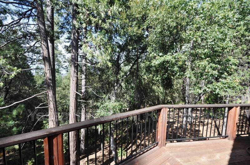 Groveland House: 20020 Bluebell Court