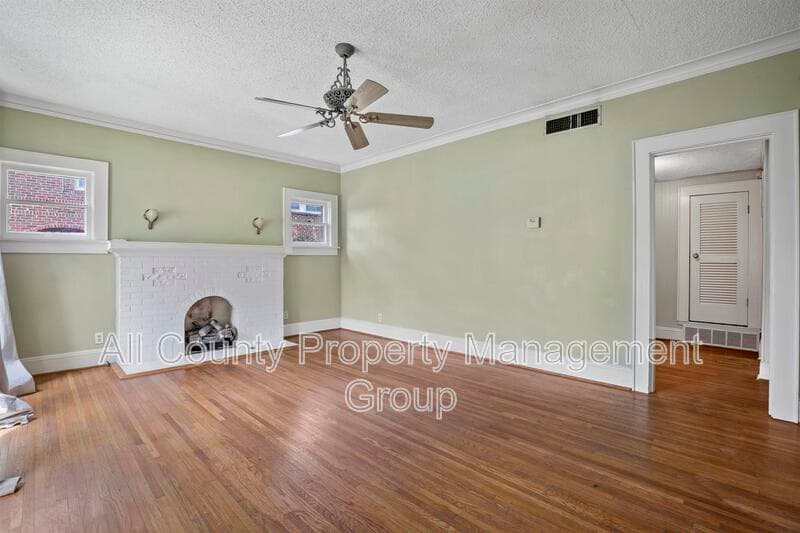 Fort Worth House: 2625 S. University Drive (Front)