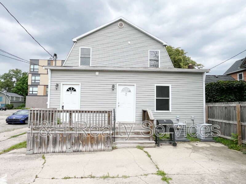 Muncie Condo: 409 West Washington Street