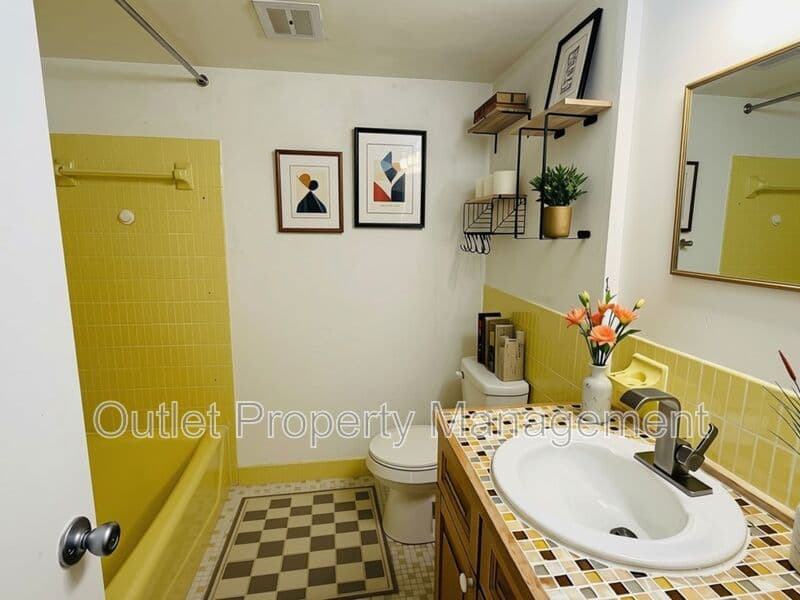 Maitland Condo: 1140 S Orlando Avenue