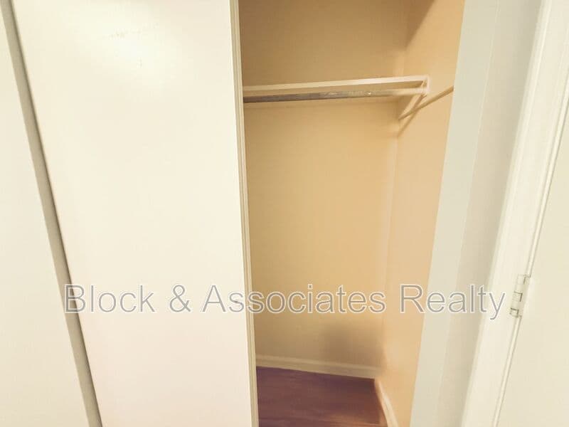 Randleman Condo: 308 Reece Ave