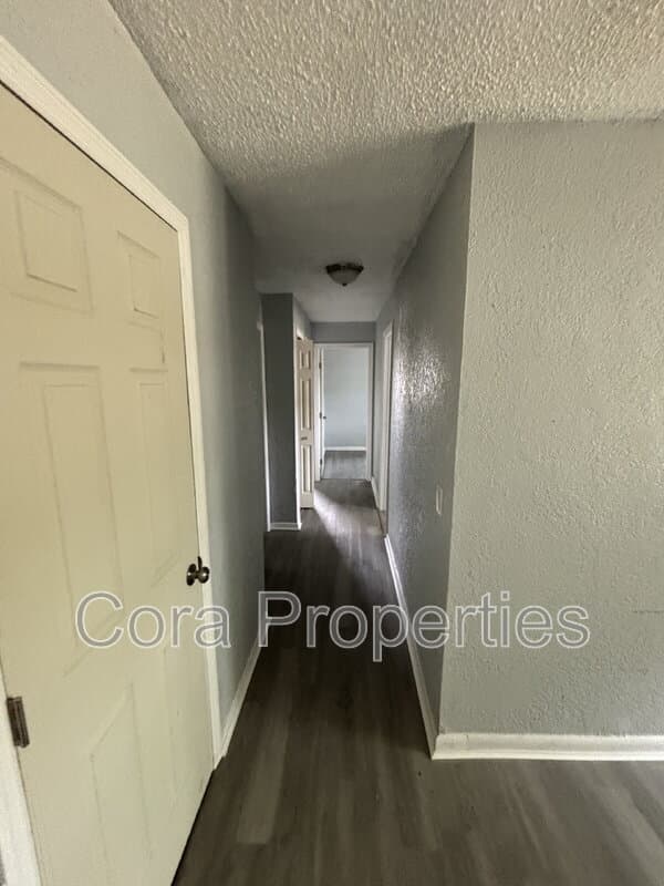 Lake Wales House: 2436 Lilly Street