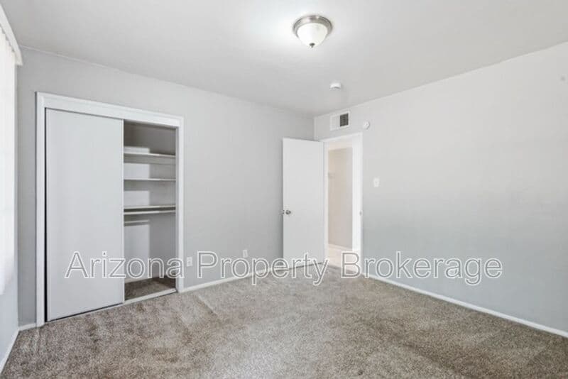 Phoenix House: 4640 E. Oak St.