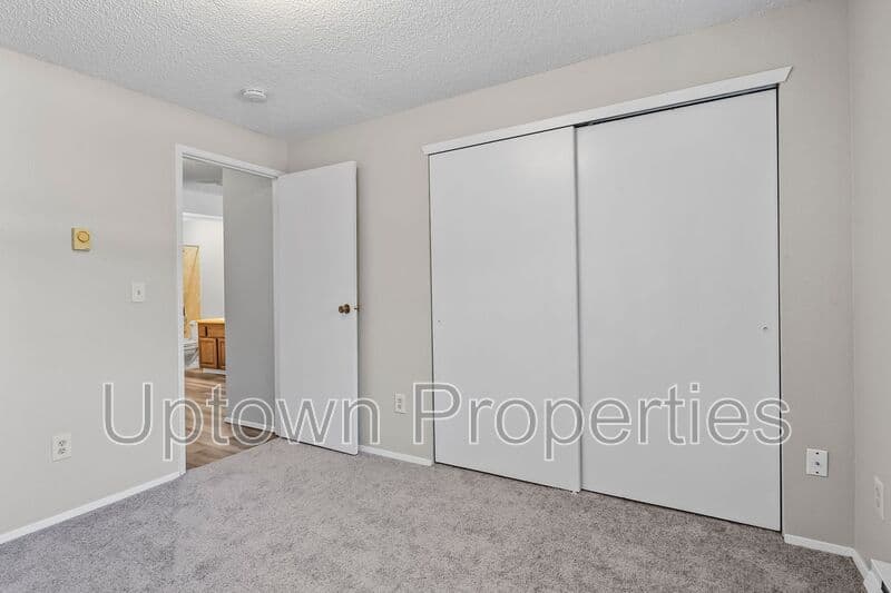 Beaverton House: 5660 SW 180th Ave