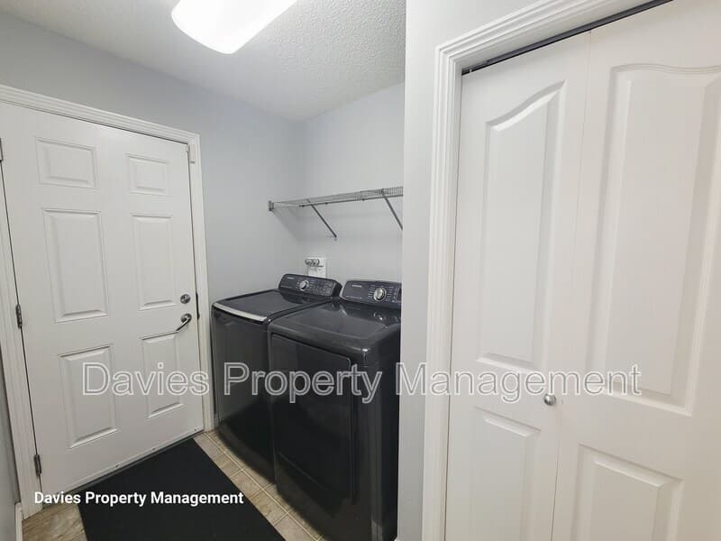 Edmonton House: 1020 118A Street SW