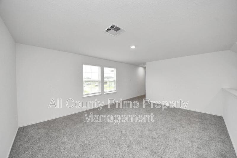 Fulshear House: 31303 Heddington Ln