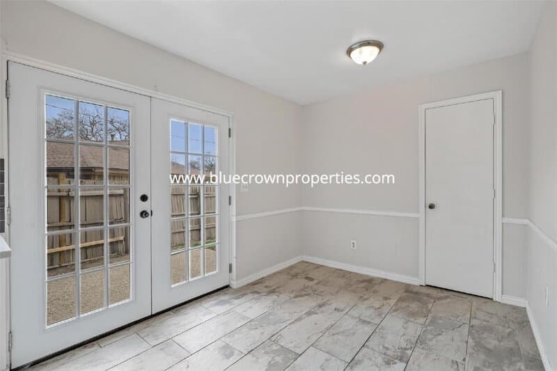 Plano Condo: 1806 Bristol Cv
