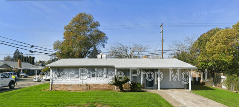 Sacramento House: 5936 41st Street