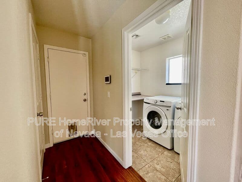 Las Vegas House: 4748 Hamburg St.