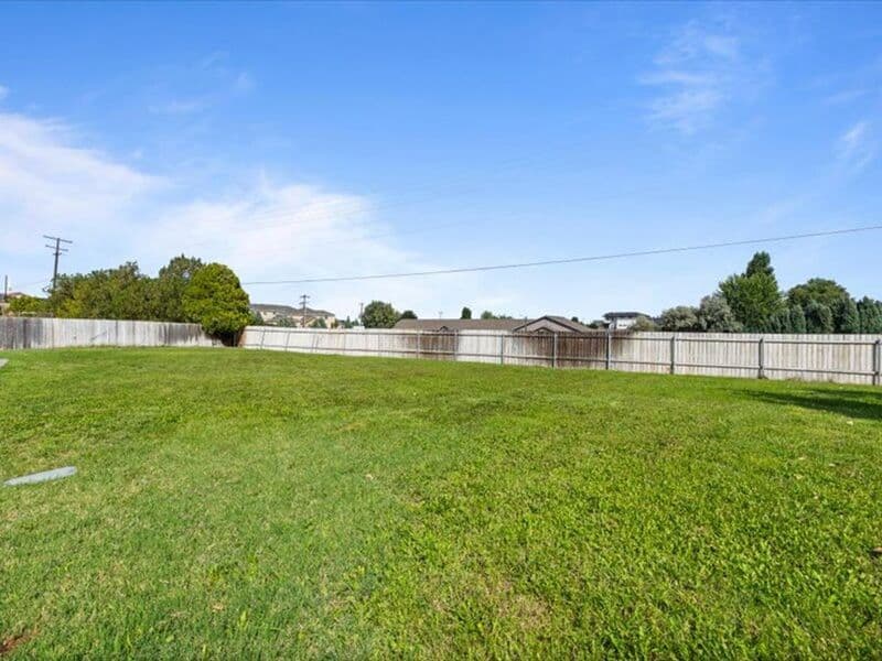 W. Richland House: 4601 Mallard Court