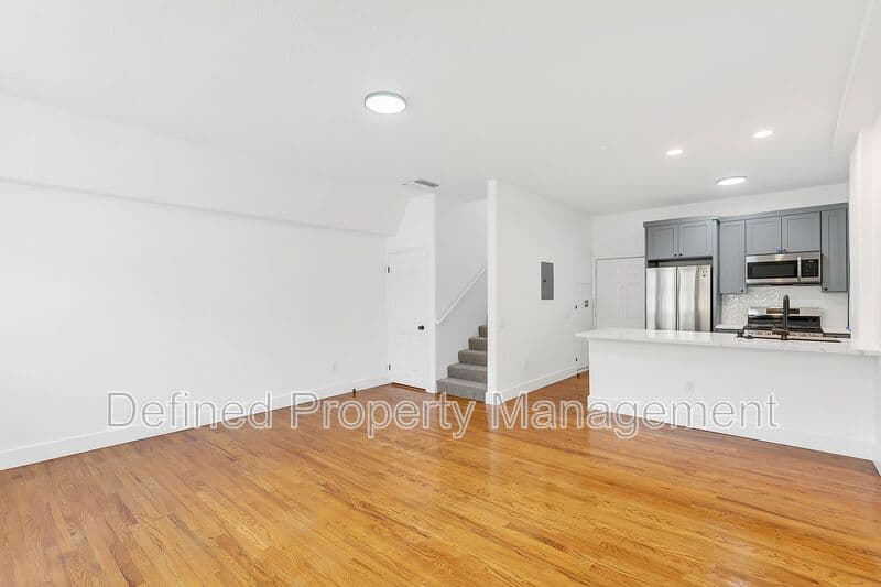 Los Angeles Condo: 1827 Wilcox Avenue Los Angeles, CA 90028