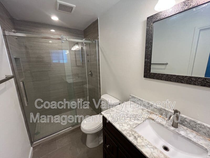 Coachella House: 85191 Bagdad Ave